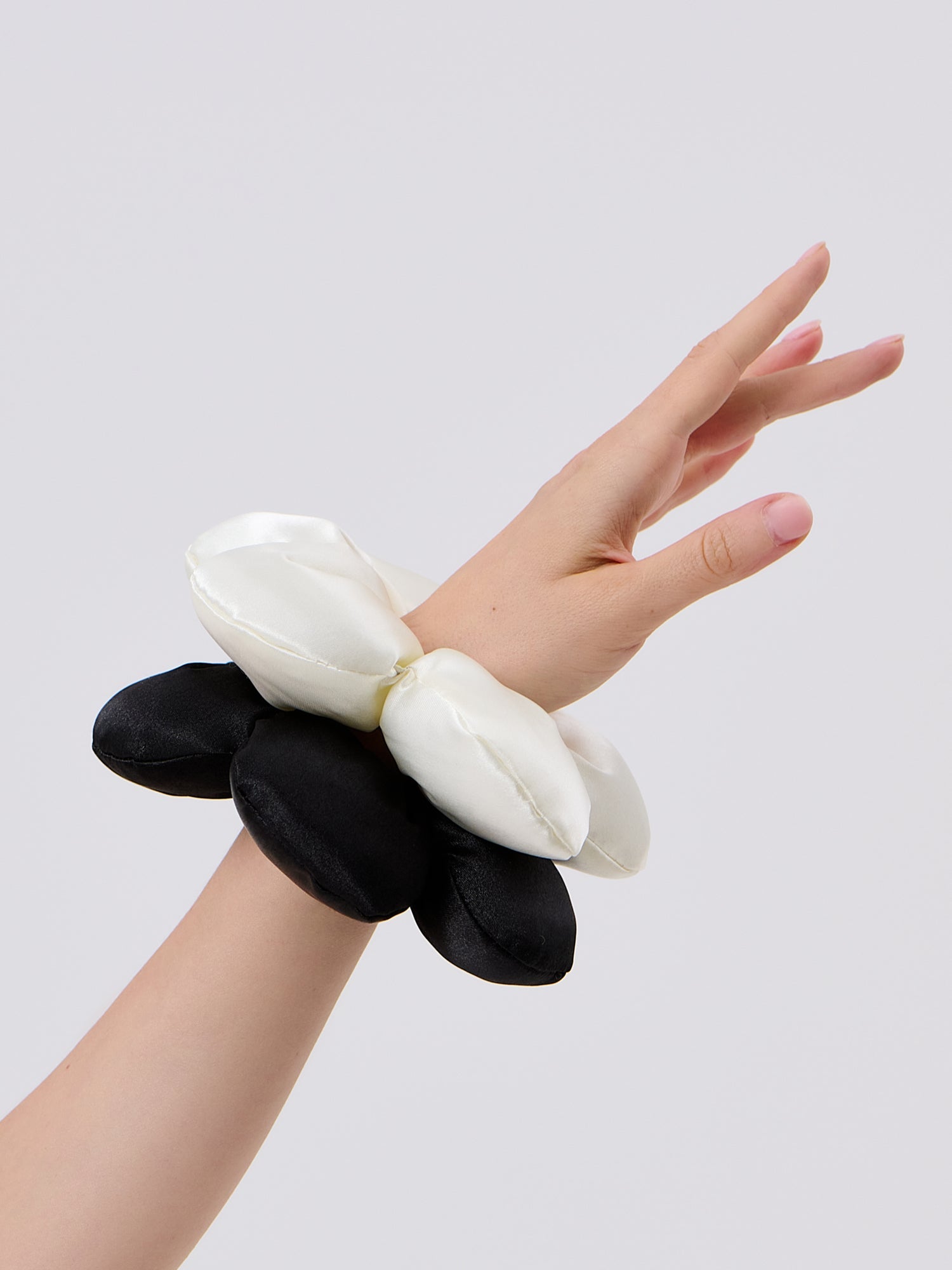 Black &amp; Beige Flower Scrunchie 2-Pack