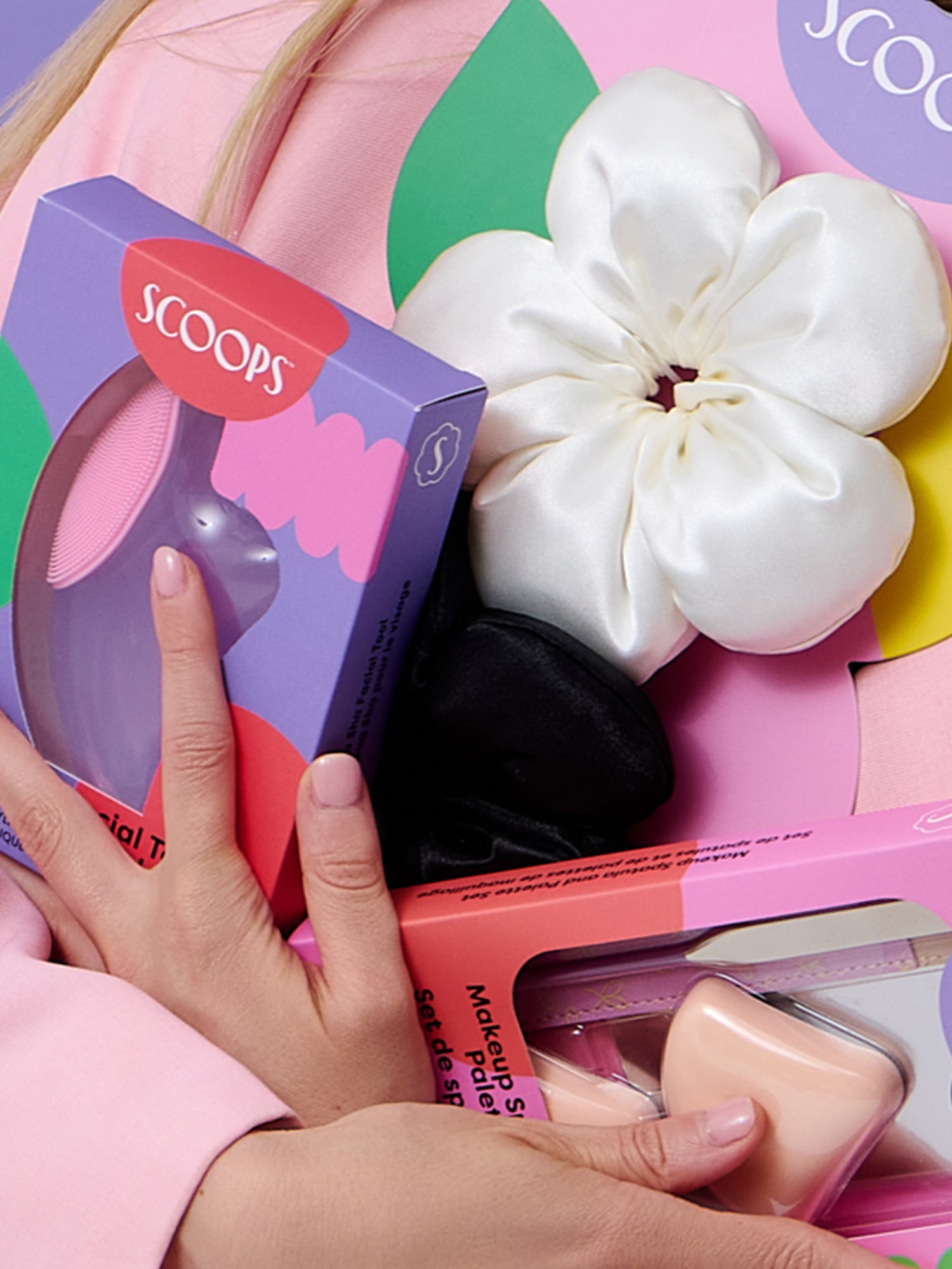 Black &amp; Beige Flower Scrunchie 2-Pack